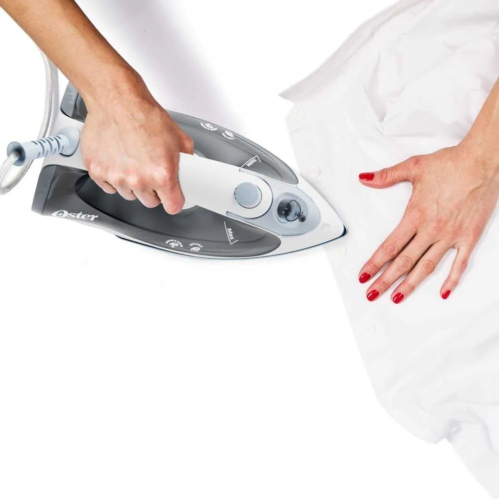 Plancha de Ropa OSTER 250ml 1200w Antiadherente GCSTBS5001 Azul - Image 4